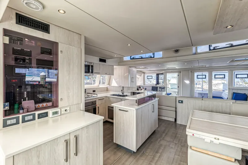 Slide: The Image of Leopard 58 2016 - 5324442