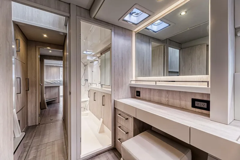 Slide: The Image of Leopard 58 2016 - 5324531