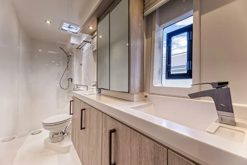 Slide: The Image of Leopard 58 2016 - 5324532