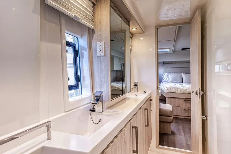 Slide: The Image of Leopard 58 2016 - 5324536