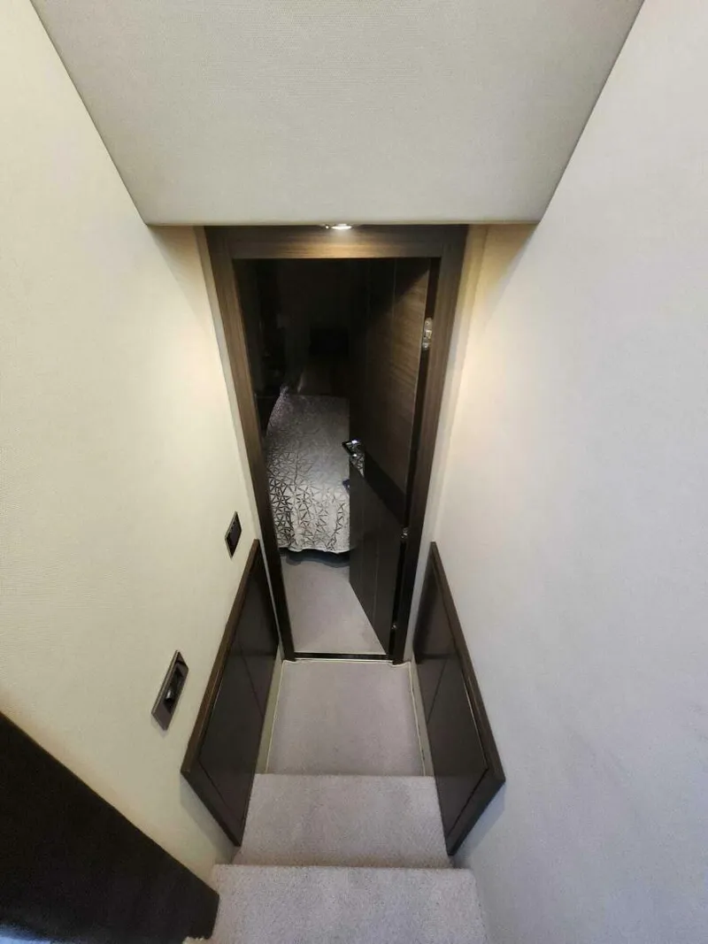 Slide: The Image of Azimut Flybridge 2014 - 5352101