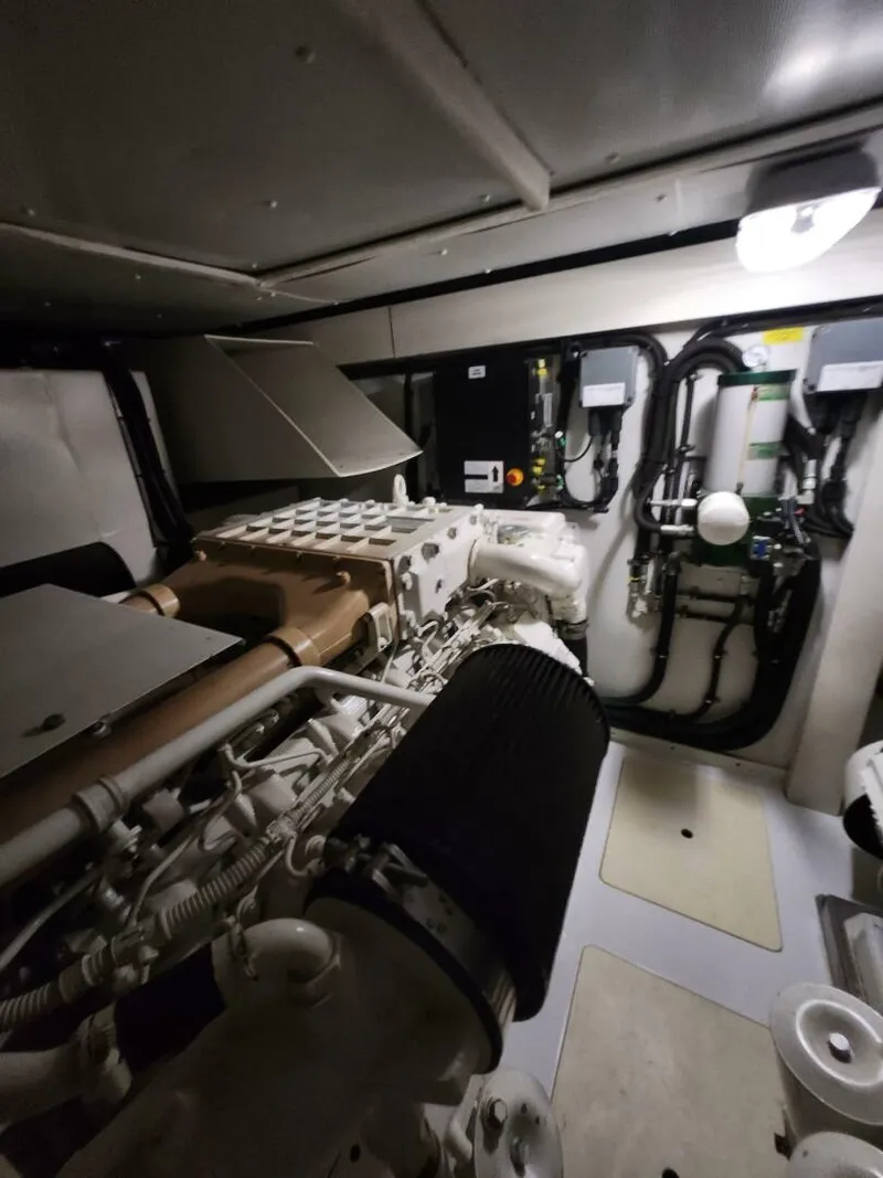 Slide: The Image of Azimut Flybridge 2014 - 5352104