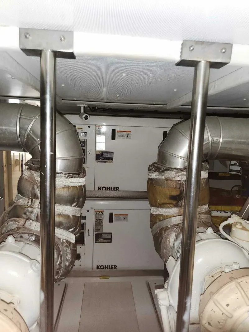 Slide: The Image of Azimut Flybridge 2014 - 5352108