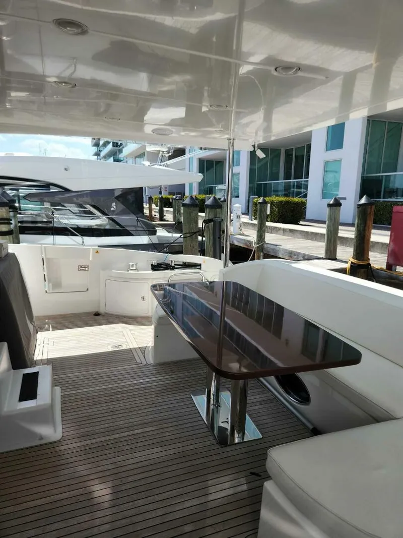 Slide: The Image of Azimut Flybridge 2014 - 5352023