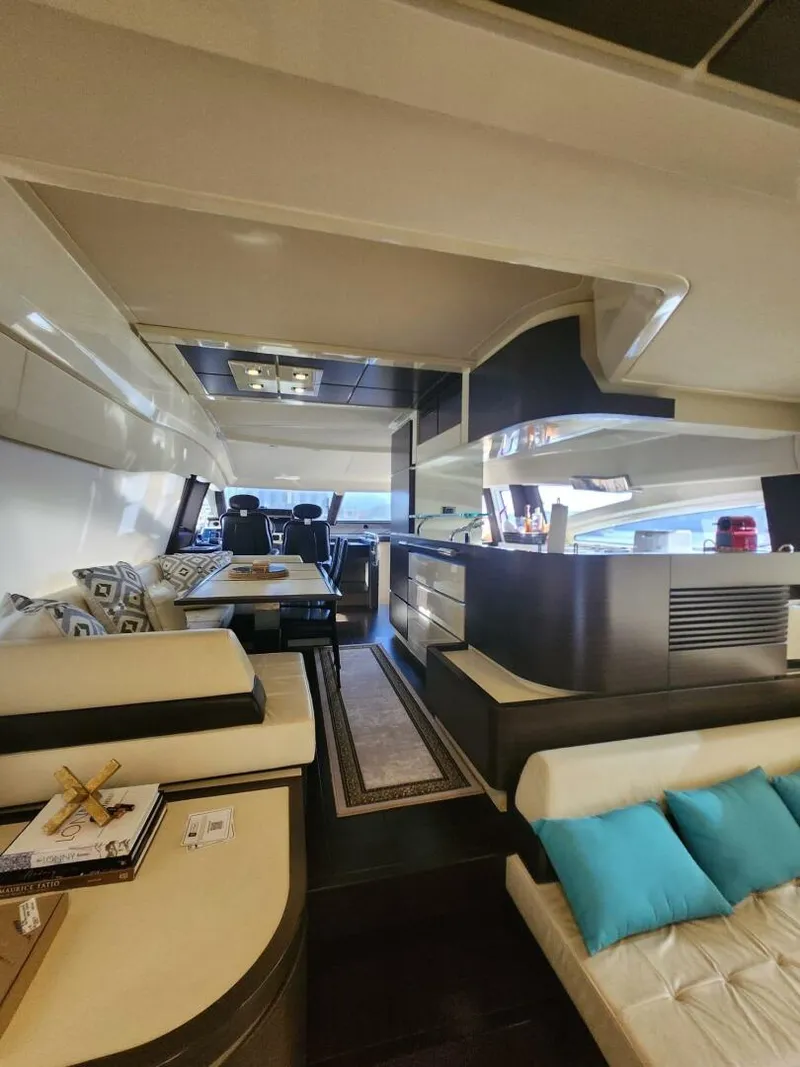 Slide: The Image of Azimut Flybridge 2014 - 5352027