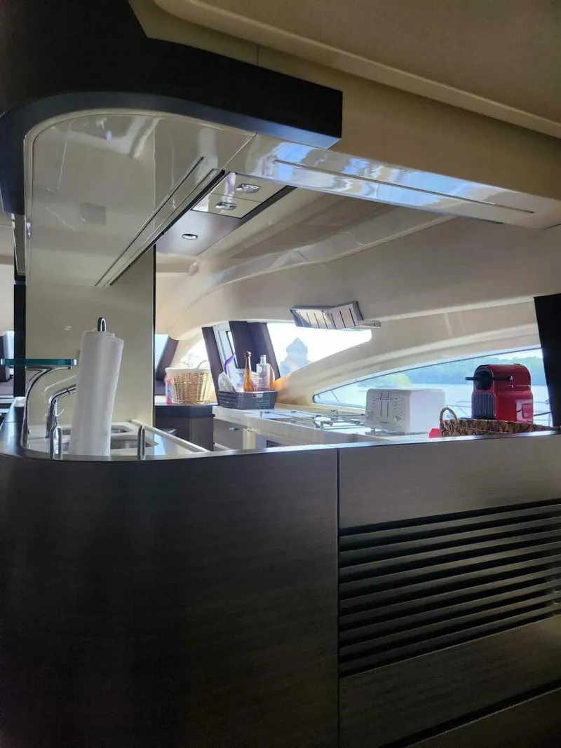 Slide: The Image of Azimut Flybridge 2014 - 5352043