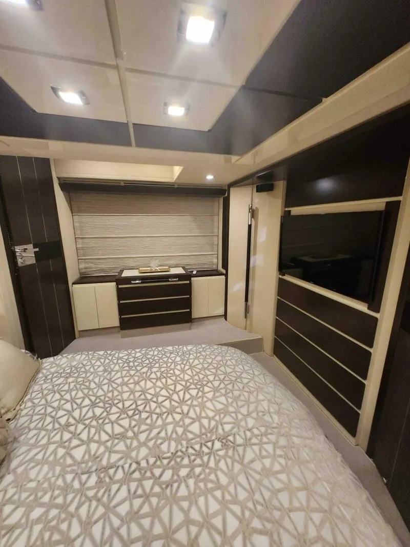 Slide: The Image of Azimut Flybridge 2014 - 5352074