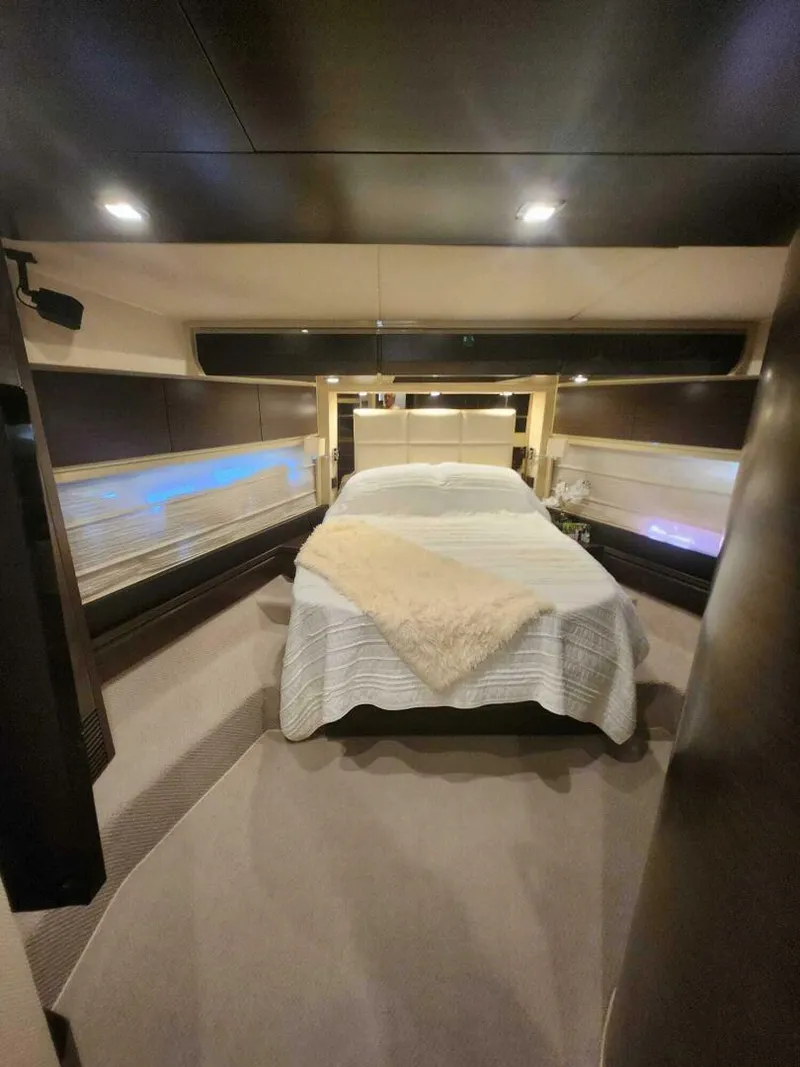 Slide: The Image of Azimut Flybridge 2014 - 5352079