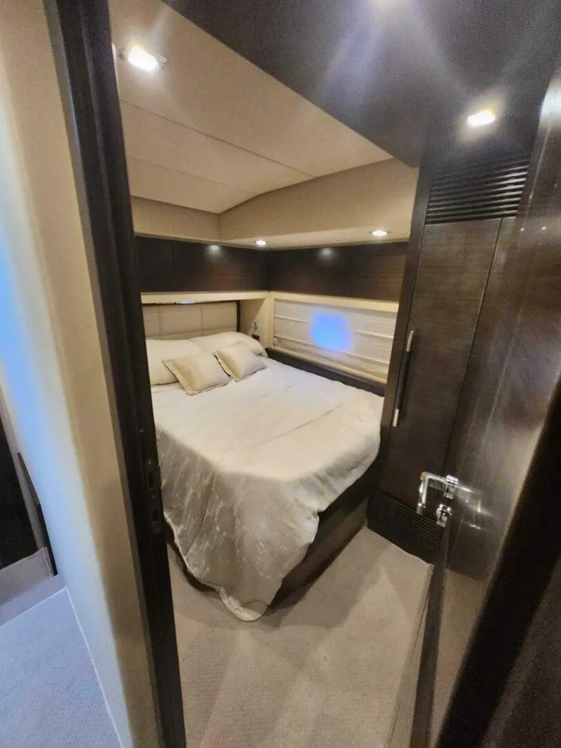 Slide: The Image of Azimut Flybridge 2014 - 5352083