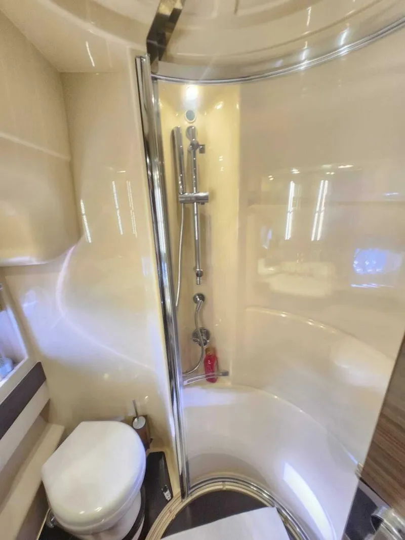 Slide: The Image of Azimut Flybridge 2014 - 5352085