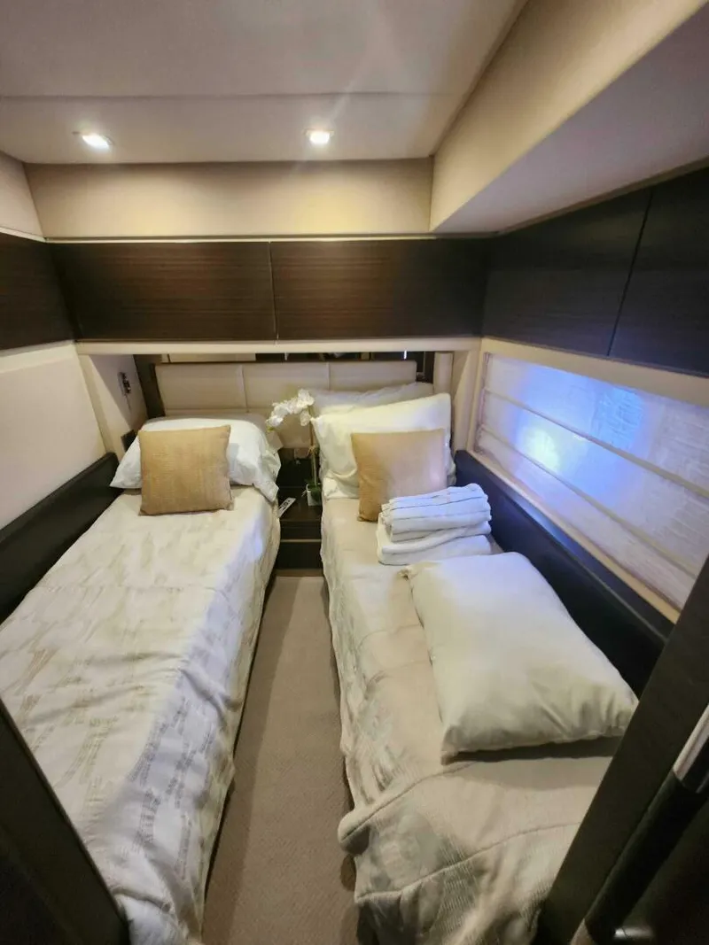 Slide: The Image of Azimut Flybridge 2014 - 5352091