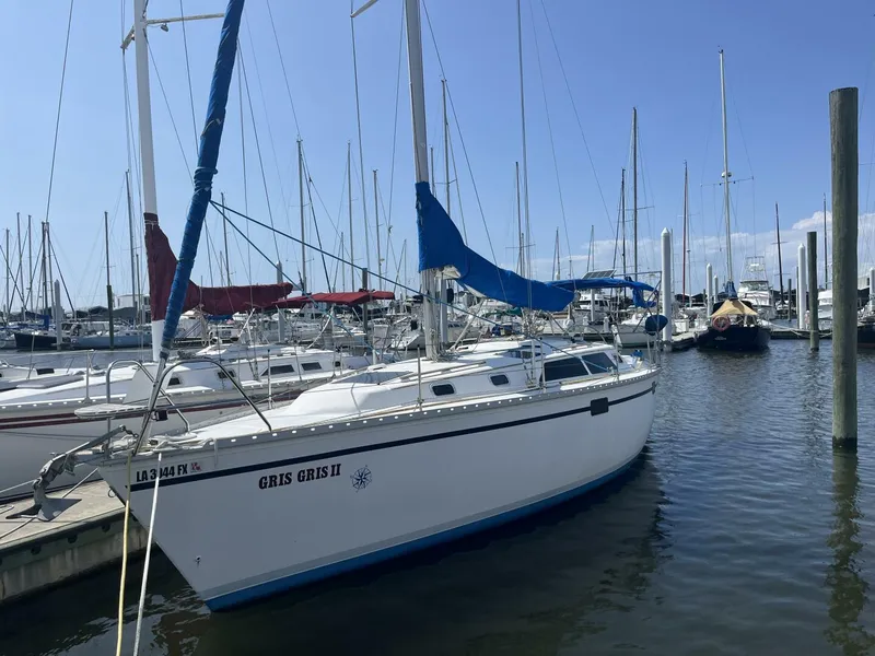 The Image of Hunter 33.5 Port Side - 5367078