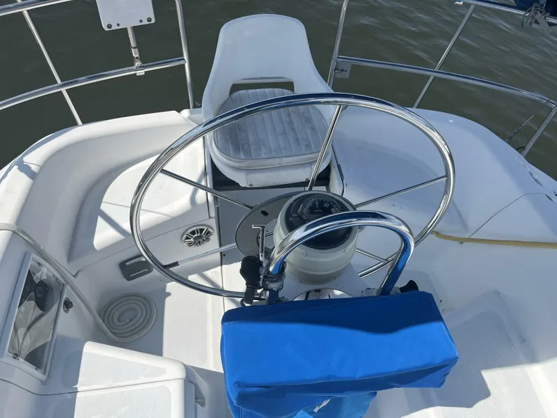 Slide: The Image of Hunter 33.5 Helm Seat - 5367093