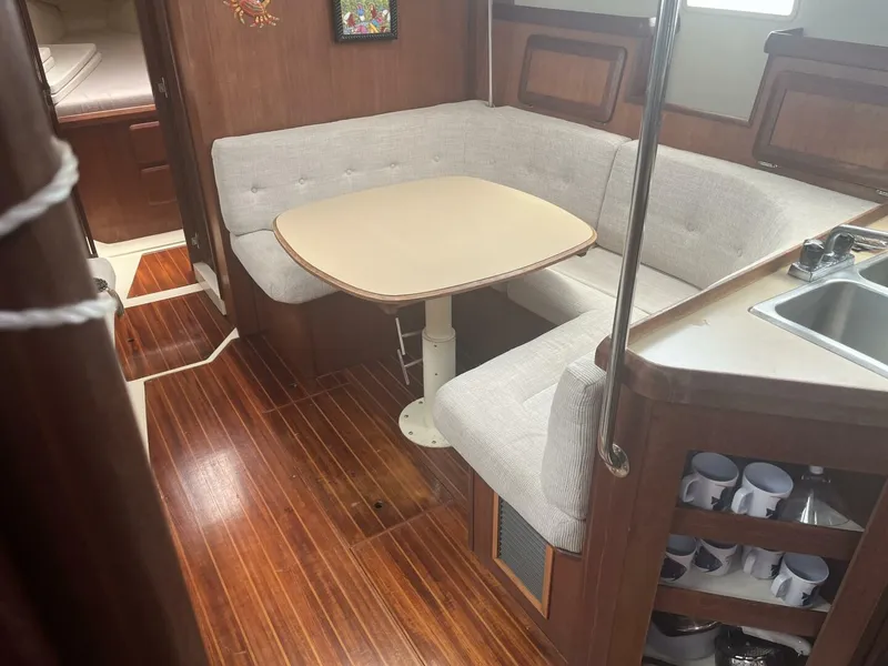 Slide: The Image of Hunter 33.5 - 5391544