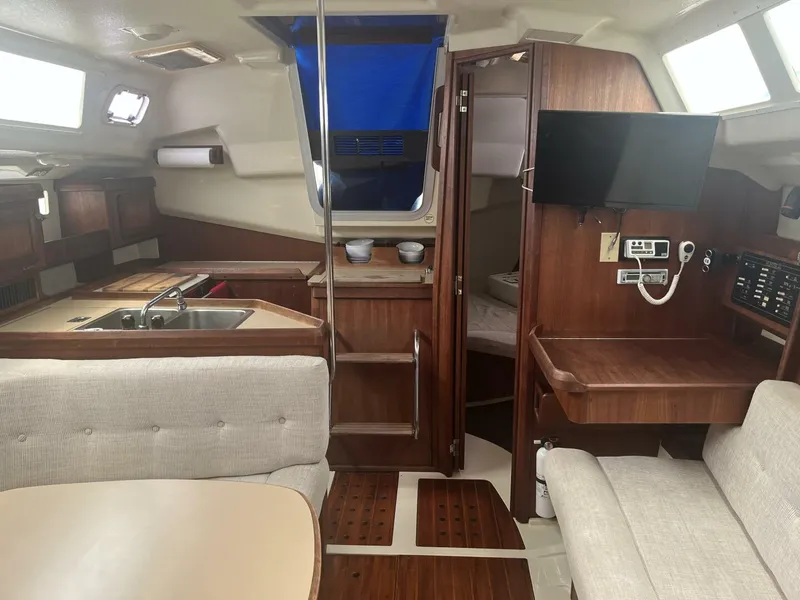 Slide: The Image of Hunter 33.5 - 5391546