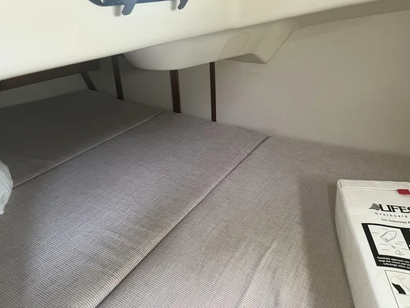 Slide: The Image of Hunter 33.5 - 5391543