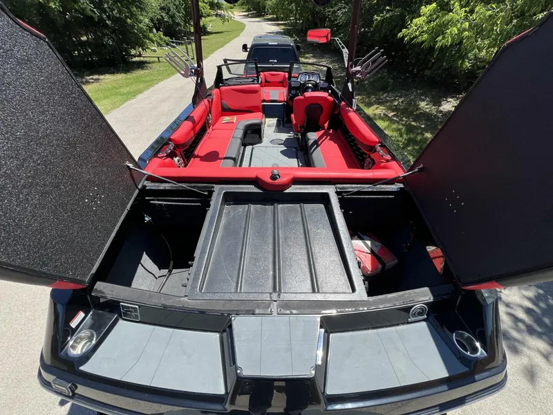 Slide: The Image of Axis T23 2021 - 5326912