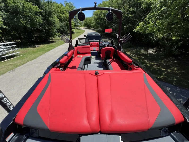 Slide: The Image of Axis T23 2021 - 5326920