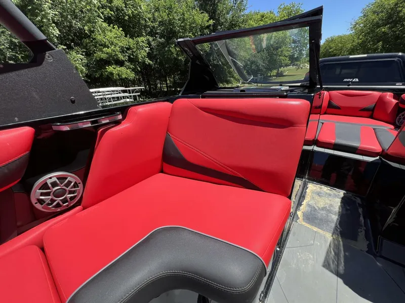 Slide: The Image of Axis T23 2021 - 5326928