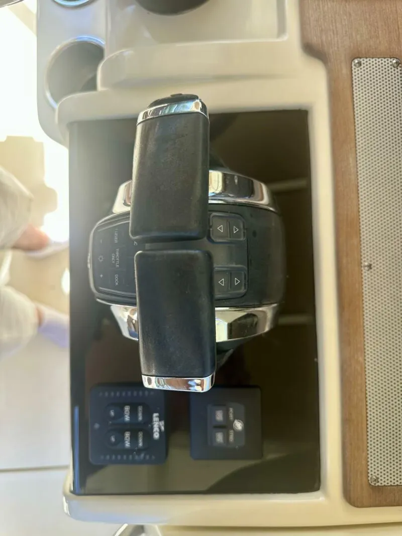 Slide: The Image of Chris-Craft Catalina 34 2016 - 5327082