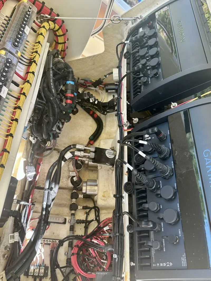 Slide: The Image of Chris-Craft Catalina 34 2016 - 5327085