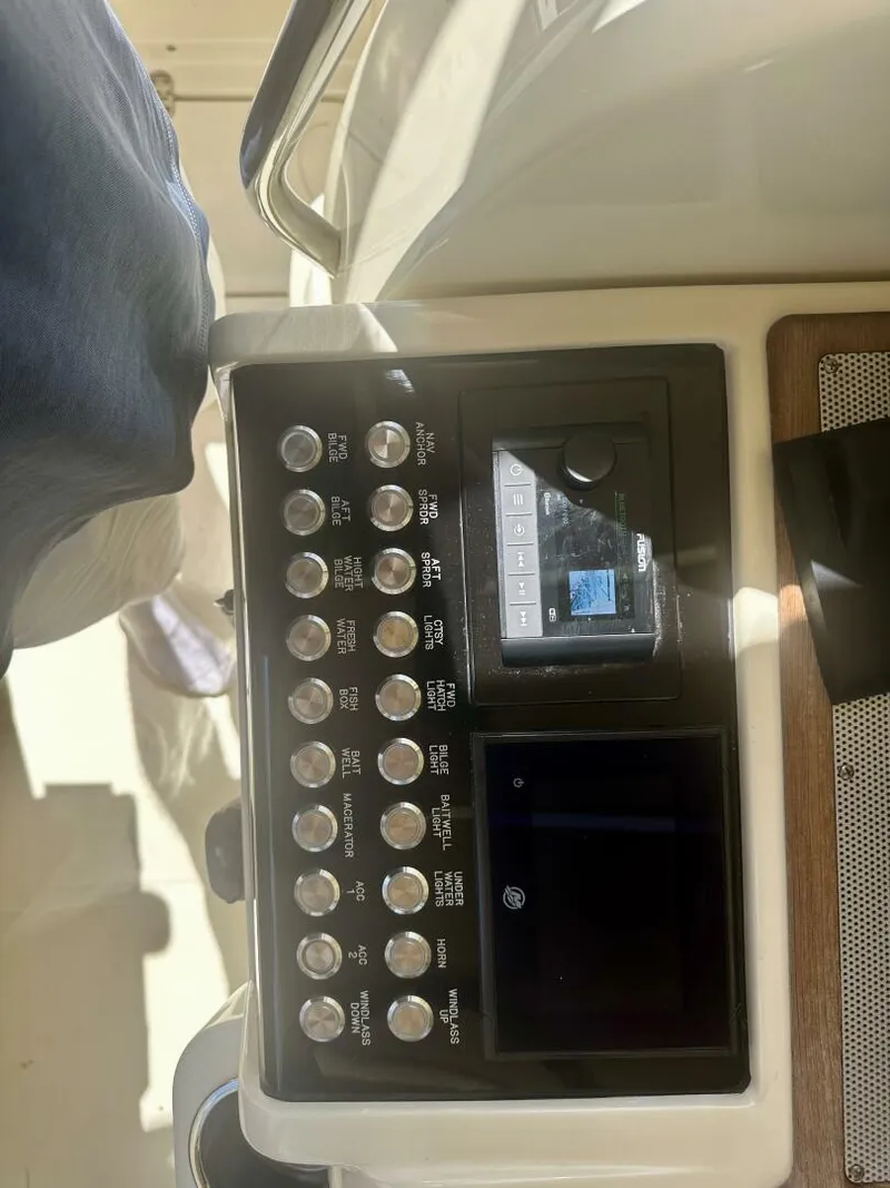 Slide: The Image of Chris-Craft Catalina 34 2016 - 5327079