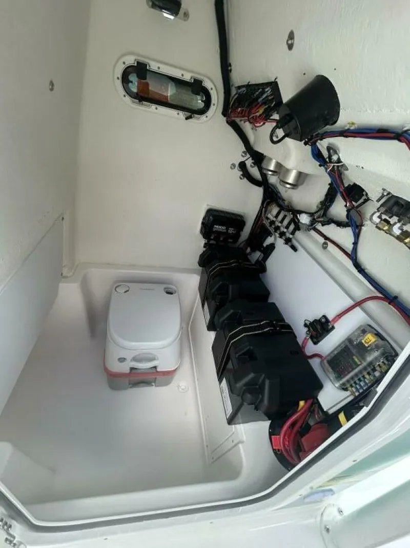 Slide: The Image of Aquasport 2200CC 2026 - 5327264