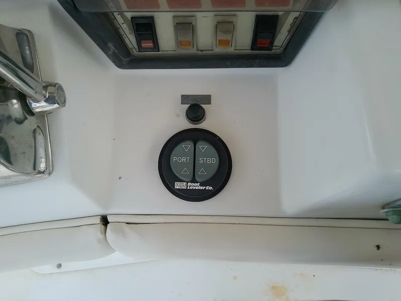 Slide: The Image of Trojan 14 Meter Convertible 1988 - 5362454