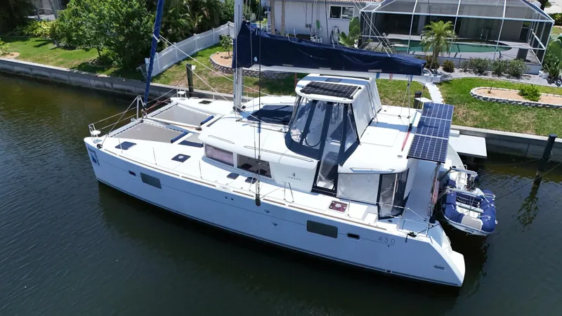 Slide: The Image of Lagoon 450F 2013 - 5328595