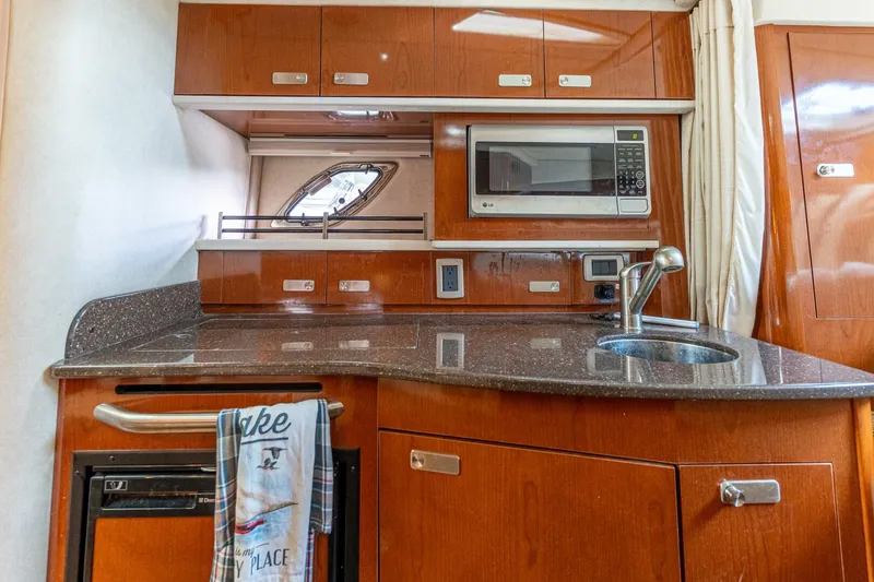 Slide: The Image of Sea Ray 330 Sundancer 2012 - 5328650