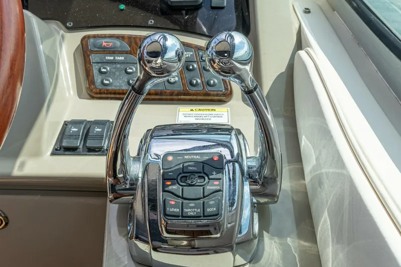 Slide: The Image of Sea Ray 330 Sundancer 2012 - 5328665