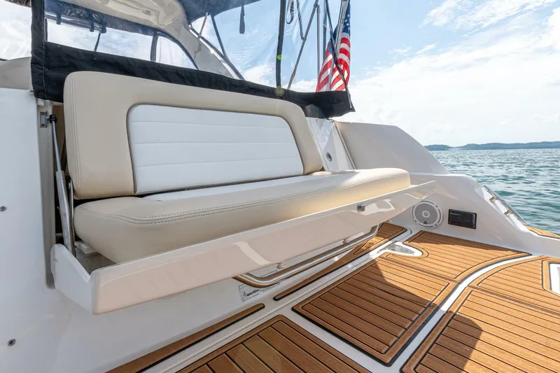 Slide: The Image of Sea Ray 330 Sundancer 2012 - 5328691