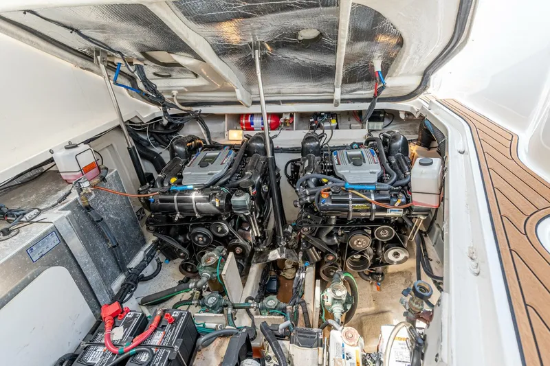 Slide: The Image of Sea Ray 330 Sundancer 2012 - 5328692