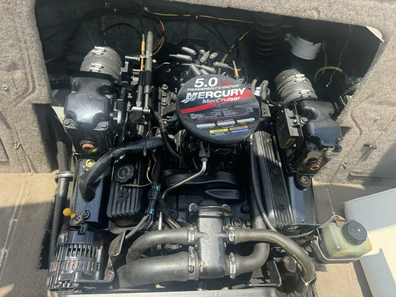 Slide: The Image of Bayliner 212 Capri Cuddy Cabin 2003 - 5328756