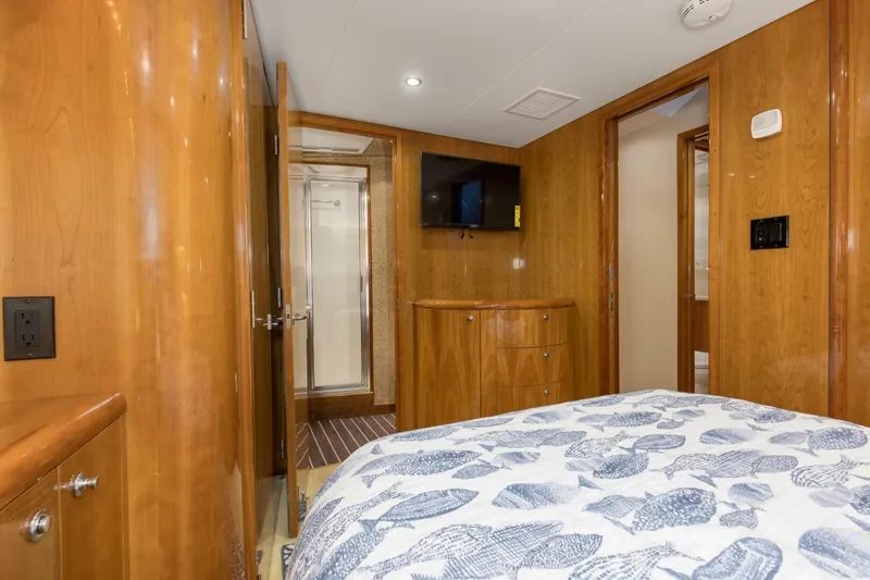Slide: The Image of 2008 54 Hatteras 54 Convertible Lady A Master Stateroom (3) - 5454759