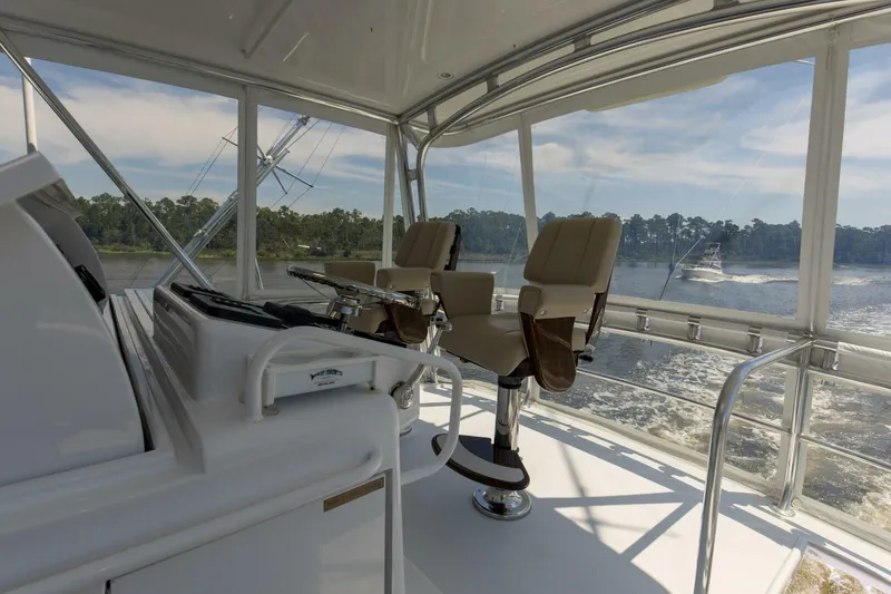 Slide: The Image of 2008 54 Hatteras 54 Convertible Lady A Flybridge (8) - 5454776