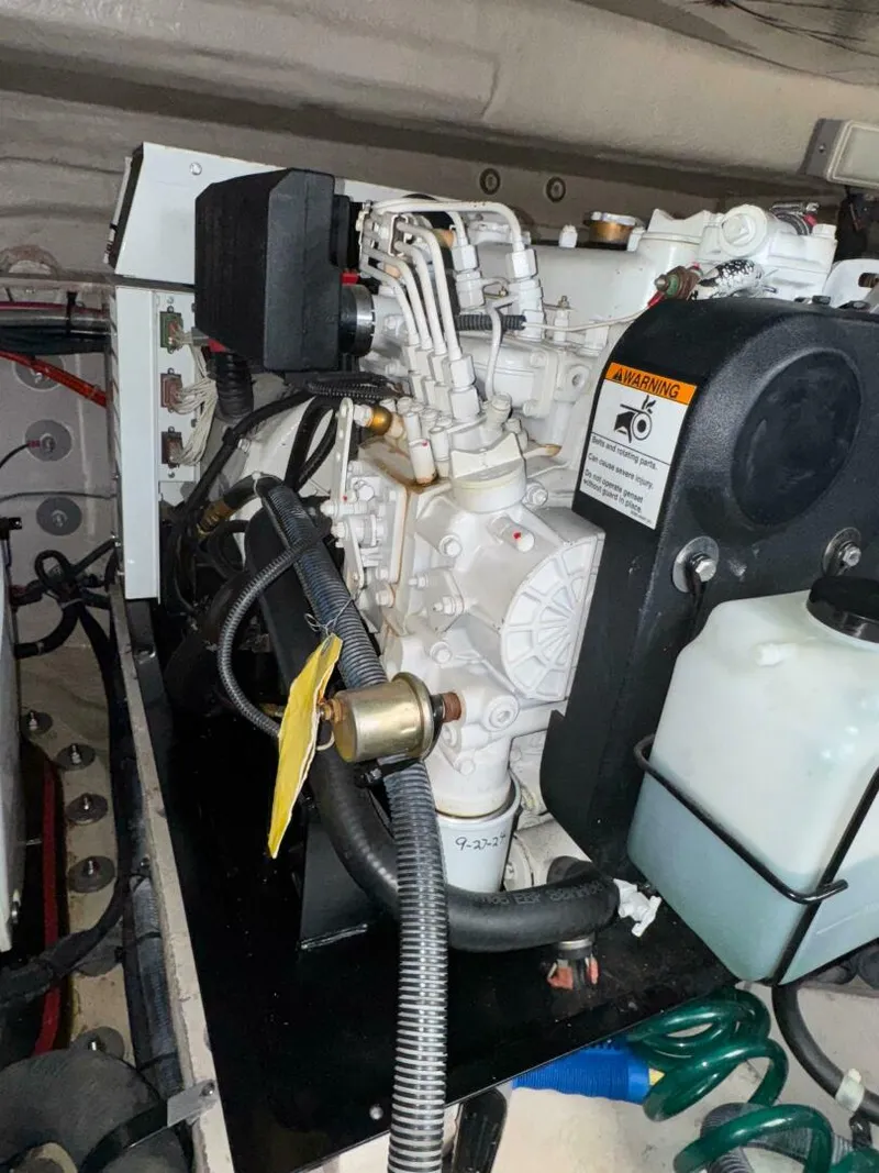 Slide: The Image of Sea Ray 48 Sundancer 2009 - 5546068