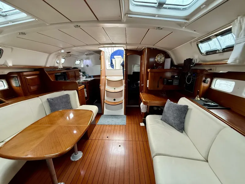 Slide: The Image of Beneteau 411 2002 - 5330916