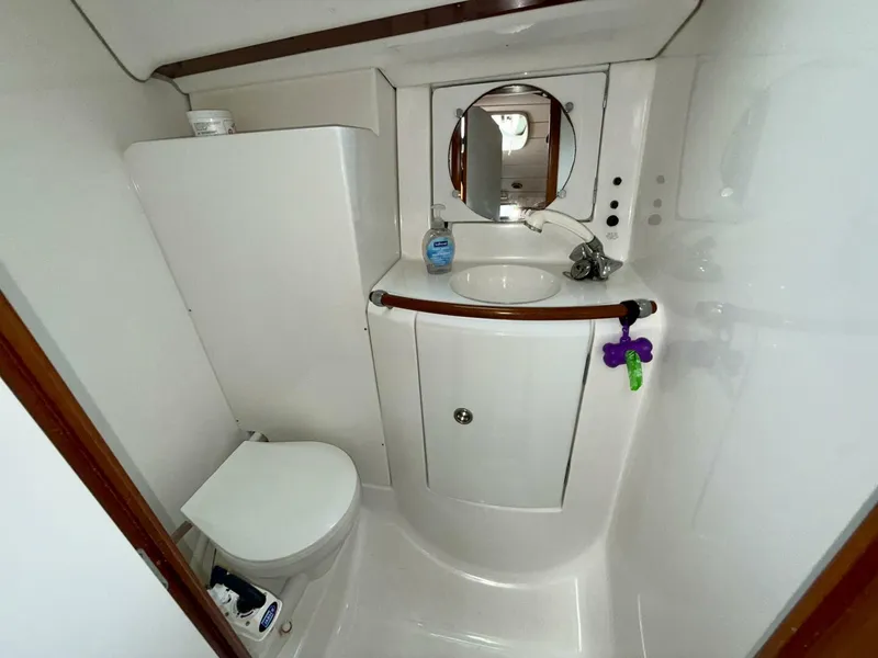 Slide: The Image of Beneteau 411 2002 - 5330922