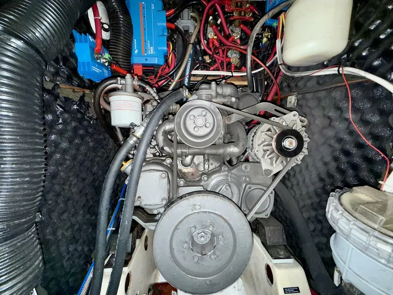 Slide: The Image of Beneteau 411 2002 - 5330924