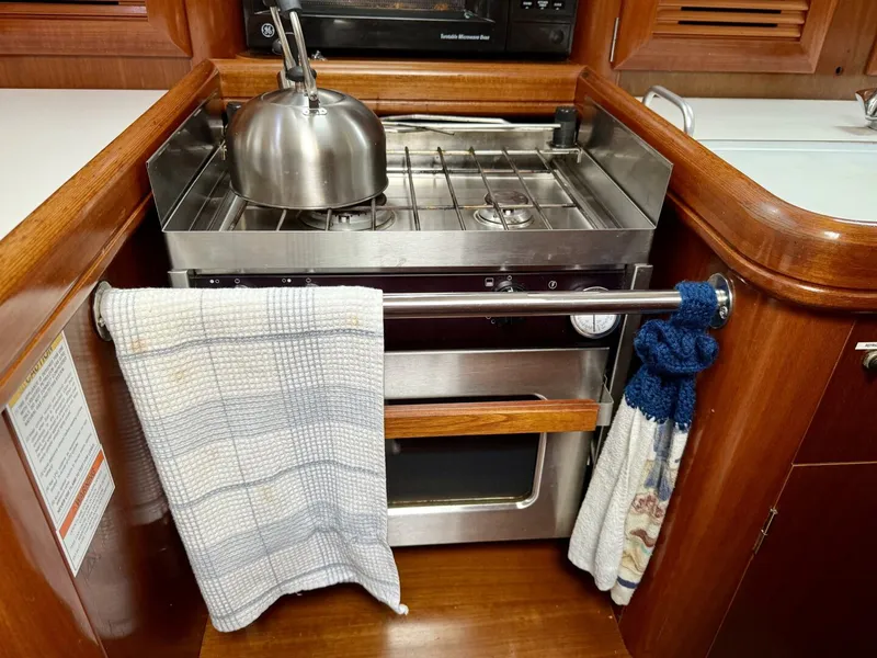 Slide: The Image of Beneteau 411 2002 - 5330913