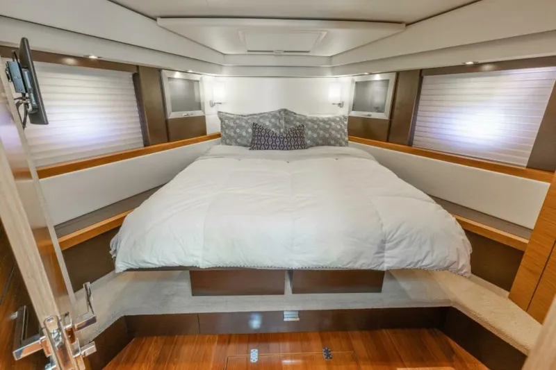 Slide: The Image of 2017 Tiara 53 Coupe - SAY ANYTHING - 5330940