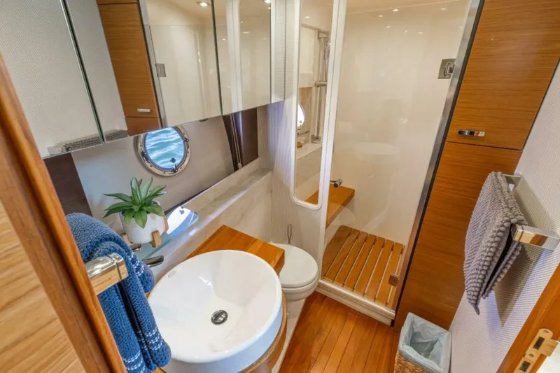 Slide: The Image of 2017 Tiara 53 Coupe - SAY ANYTHING - 5330944