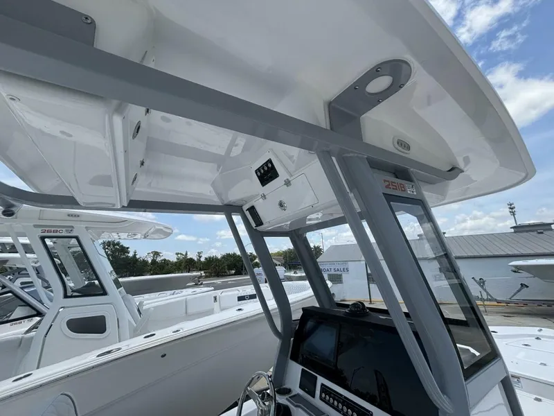 Slide: The Image of Sea Fox 251 Bay Fox 2025 - 5330991