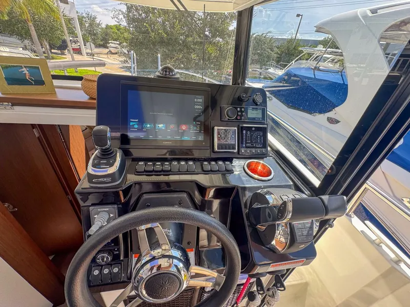 Slide: The Image of Jeanneau NC895 Sport 2023 - 5456425