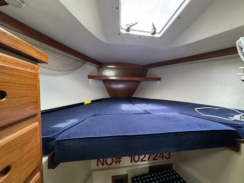 Slide: The Image of Catalina 34 1992 - 5332110