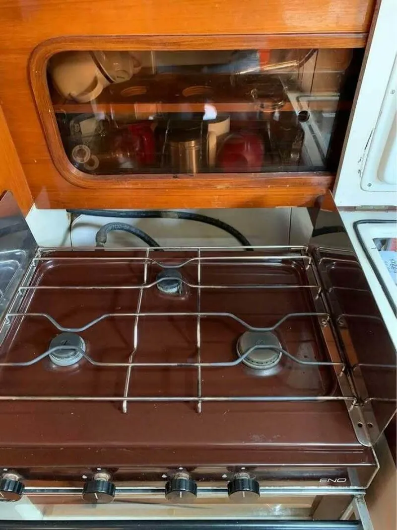 Slide: The Image of Beneteau 42 First 1984 - 5340861