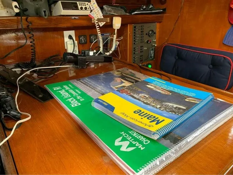 Slide: The Image of Beneteau 42 First 1984 - 5340865