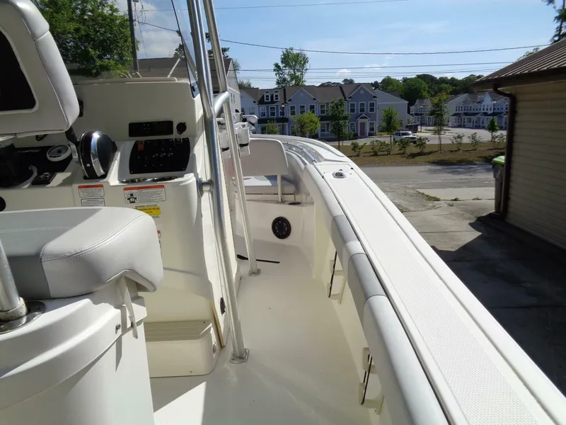 Slide: The Image of Mako 214 2020 - 5333269