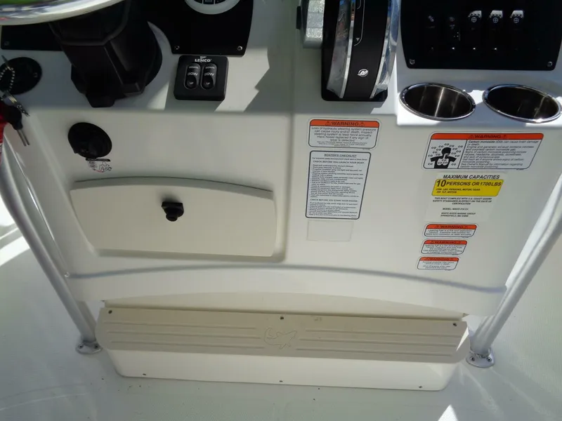 Slide: The Image of Mako 214 2020 - 5333277